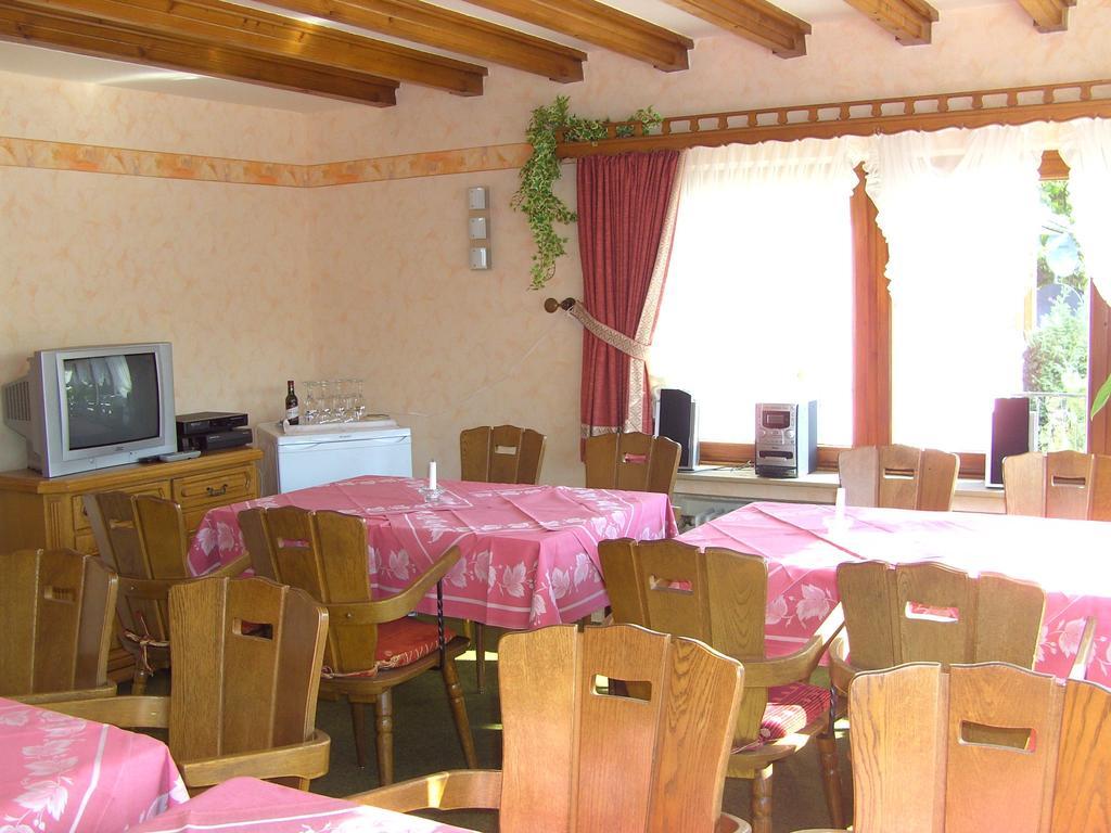 Hotel Restaurant Schmidter Bauernstube Nideggen Bagian luar foto